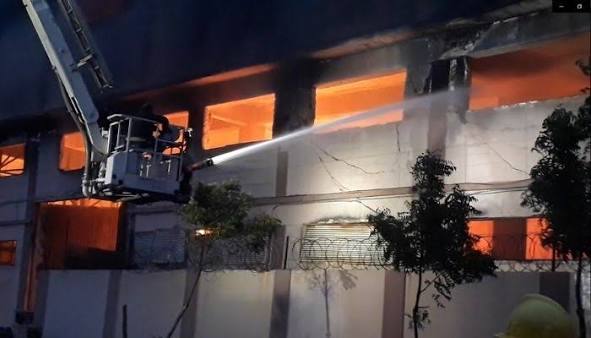 Karachi EPZ Factory Fire Continues Despite Hours of Firefighting